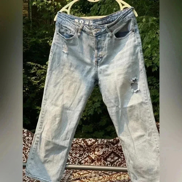 3/$25 SONG Timeless Fit Straight Leg Jeans Size 9 - Picture 3 of 7